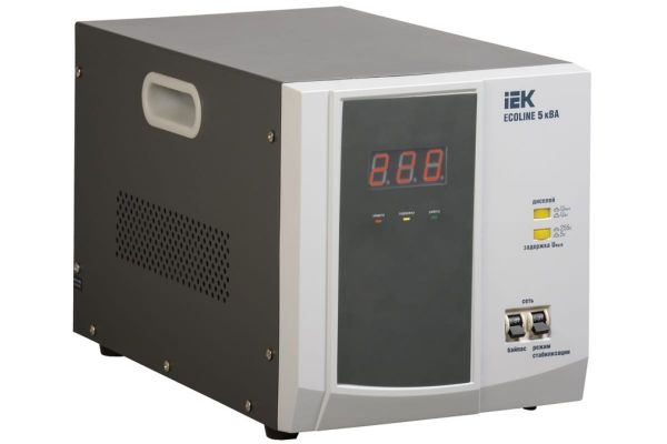 Стабилизатор напряжения IEK Ecoline 5 кВА переносной IVS26-1-05000