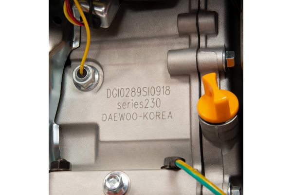 Инверторный бензиновый генератор Daewoo GDA 5800i