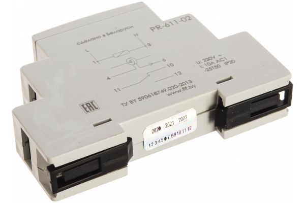 Реле тока F&F PR-611-02, измеряет ток с помощью выносного датчика тока EA03.004.004